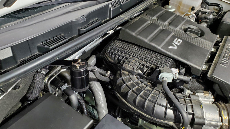 J&L 2022-2024 Nissan Frontier 3.8L V6 Passenger Side Oil Separator 3.0 - Black Anodized
